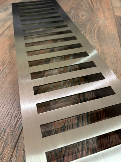 Вентиляционная решетка из нержавеющей стали NR 13 500х150